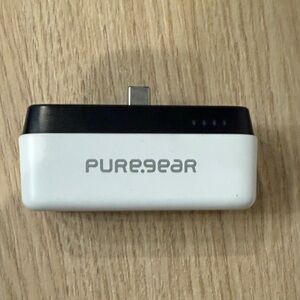 PureGear Black and White Charger